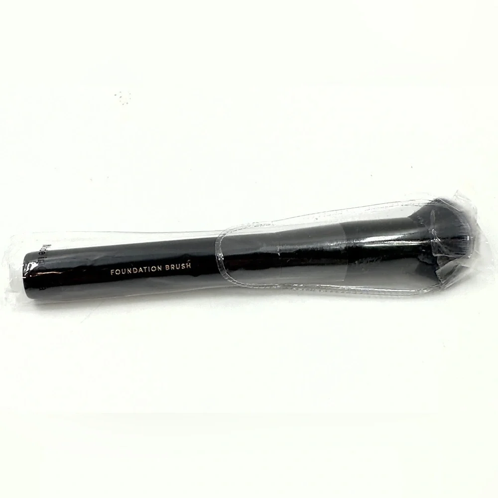 Laura Geller Foundation Brush Black Full Size High Bristle Count Ultra Soft NEW